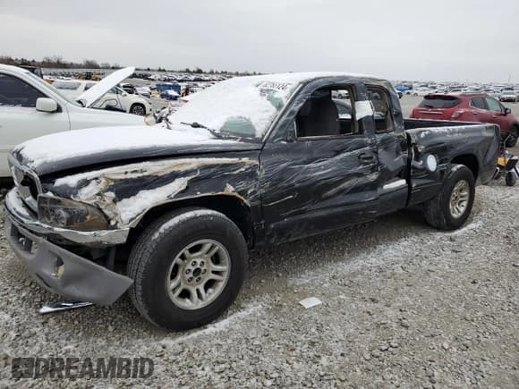 ✅ 2004 Dodge Dakota SLT • VIN: 1D7GL42N24S663852 • Lot: 82765124. Listed on Copart with Not provided. Free auction sales archive from the USA and detailed vehicle history report at DreamBid. Image 1.