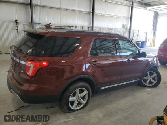 ✅ 2016 Ford Explorer XLT • VIN: 1FM5K8D86GGB18064 • Lot: 85897015. Wystawiony na Copart z przebiegiem 115 187 mil. Bezpłatny archiwum sprzedaży aukcyjnych z USA i szczegółowy raport historii pojazdu na DreamBid. Zdjęcie 3.