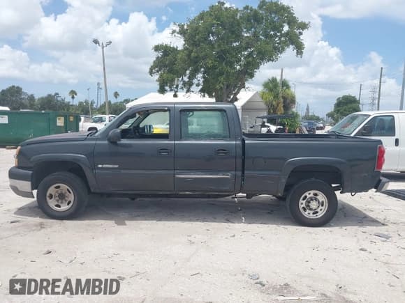 ✅ 2004 Chevrolet Silverado 2500HD LS • VIN: 1GCHC23U84F133354 • Лот: 42749201. Опубликован ранее на IAAI с пробегом Не указан. Бесплатный доступ к архиву аукционных продаж из США и подробный отчёт об истории автомобиля на DreamBid. Изображение 15.