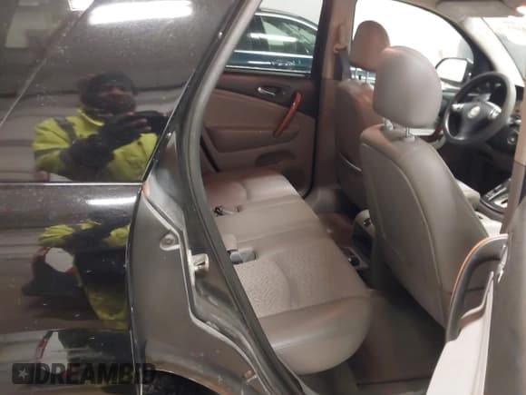 ✅ 2006 Saturn VUE • VIN: 5GZCZ63446S879812 • Lot: 41554401. Wystawiony na IAAI z przebiegiem 181 126 mil. Bezpłatny archiwum sprzedaży aukcyjnych z USA i szczegółowy raport historii pojazdu na DreamBid. Zdjęcie 8.