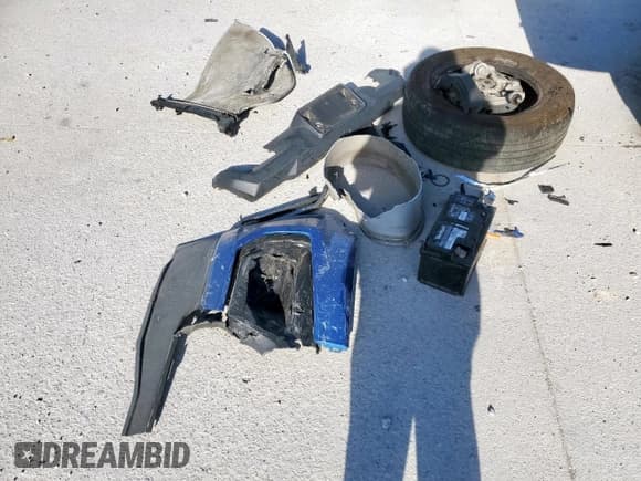 ✅ 2021 Chevrolet Colorado 2WD LT • VIN: 1GCGSCEAXM1210858 • Lot: 66005155. Wystawiony na Copart z przebiegiem 73 170 mil. Bezpłatny archiwum sprzedaży aukcyjnych z USA i szczegółowy raport historii pojazdu na DreamBid. Zdjęcie 12.