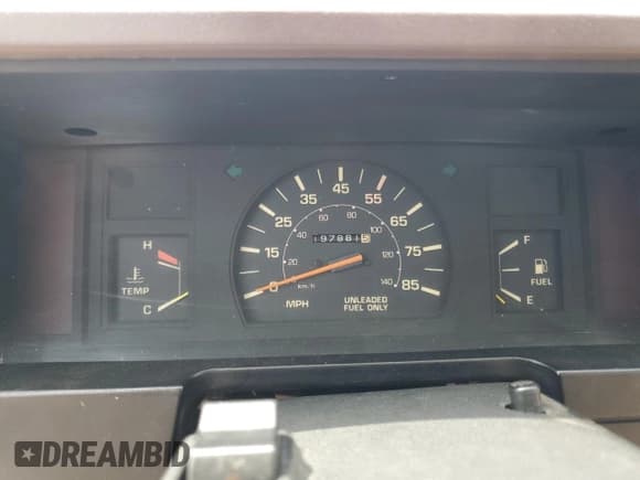 ✅ 1984 Toyota Pickup Deluxe • VIN: JT4RN56D9E0054209 • Лот: 63538665. Опубликован ранее на Copart с пробегом 197 881 миль. Бесплатный доступ к архиву аукционных продаж из США и подробный отчёт об истории автомобиля на DreamBid. Изображение 9.