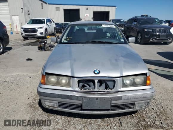 1998 BMW 3 Series 328i z VIN WBACD4326WAV64466, wystawiony jako Copart lot #74957534 z przebiegiem 152 963 mil mil oraz Szkoda całkowita • Salvage title. Historia ofert i sprzedaży dostępna na DreamBid. Obrazek 5.