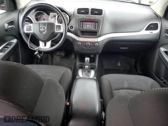 ✅ 2020 Dodge Journey SE Value • VIN: 3C4PDCAB4LT270473 • Lot: 90302695. Wystawiony na Copart z przebiegiem 67 019 mil. Bezpłatny archiwum sprzedaży aukcyjnych z USA i szczegółowy raport historii pojazdu na DreamBid. Zdjęcie 8.