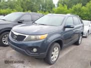✅ 2011 Kia Sorento LX • VIN: 5XYKTCA18BG038727 • Lot: 42528234. Listed on IAAI with 207,282 mi. Free auction sales archive from the USA and detailed vehicle history report at DreamBid. Image 2.