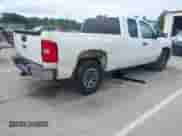 ✅ 2011 Chevrolet Silverado 1500 LS • VIN: 1GCRKREAXBZ428213 • Lot: 42732486. Wystawiony na IAAI z przebiegiem 222 132 mil mil. Skorzystaj z bezpłatnego archiwum sprzedaży aukcyjnych z USA i zobacz szczegółowy raport historii pojazdu na DreamBid. Zdjęcie 4.