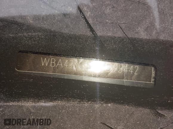 ✅ 2018 BMW 4 Series 430i xDrive • VIN: WBA4J3C51JBG95442 • Lot: 42595947. Listed on IAAI with 76,358 mi. Free auction sales archive from the USA and detailed vehicle history report at DreamBid. Image 17.