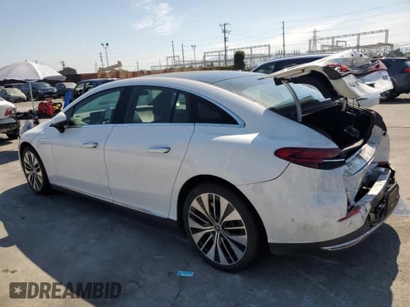 ✅ 2023 Mercedes-Benz EQE 350 • VIN: W1KEG1CB8PF032387 • Lot: 68040525. Wystawiony na Copart z przebiegiem 42 253 mil. Bezpłatny archiwum sprzedaży aukcyjnych z USA i szczegółowy raport historii pojazdu na DreamBid. Zdjęcie 2.