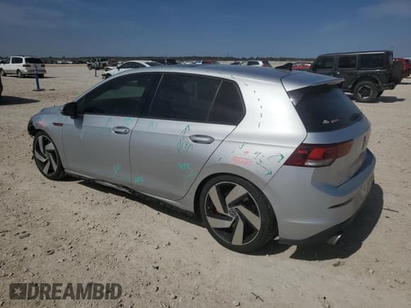 ✅ 2022 Volkswagen Golf GTI SE • VIN: WVWL87CD8NW142954 • Lot: 47243685. Wystawiony na Copart z przebiegiem 25 103 mil. Bezpłatny archiwum sprzedaży aukcyjnych z USA i szczegółowy raport historii pojazdu na DreamBid. Zdjęcie 2.