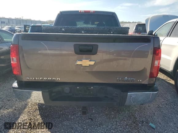 ✅ 2007 Chevrolet Silverado 1500 1LT • VIN: 2GCEC13J371522840 • Lot: 77124554. Listed on Copart with 236,284 mi. Free auction sales archive from the USA and detailed vehicle history report at DreamBid. Image 6.