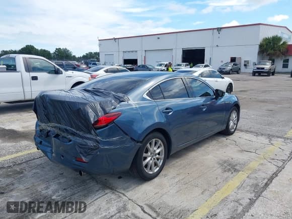 ✅ 2015 Mazda 6 i Sport • VIN: JM1GJ1U64F1168579 • Lot: 43202797. Wystawiony na IAAI z przebiegiem 116 270 mil. Bezpłatny archiwum sprzedaży aukcyjnych z USA i szczegółowy raport historii pojazdu na DreamBid. Zdjęcie 4.