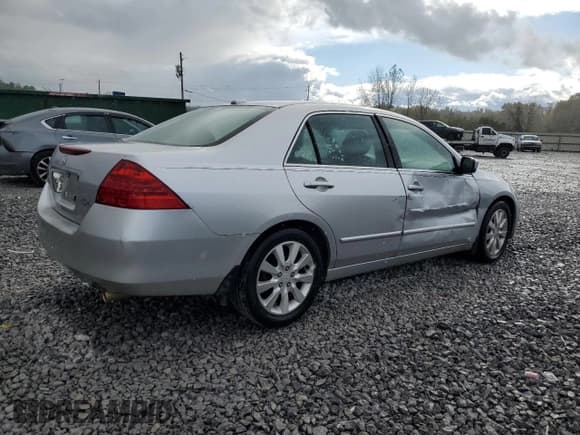 ✅ 2006 Honda Accord EX-L • VIN: 1HGCM66536A075142 • Lot: 90595835. Listed on Copart with 233,515 mi. Free auction sales archive from the USA and detailed vehicle history report at DreamBid. Image 3.