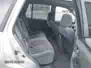 2004 Hyundai Santa Fe GLS z VIN KM8SC73D74U839371, wystawiony jako IAAI lot #41345066 z przebiegiem 168 923 mil mil oraz . Historia ofert i sprzedaży dostępna na DreamBid. Obrazek 8.