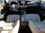 ✅ 2013 Lexus ES 300h • VIN: JTHBW1GG8D2015371 • Lot: 90596915. Wystawiony na Copart z przebiegiem 85 043 mil. Bezpłatny archiwum sprzedaży aukcyjnych z USA i szczegółowy raport historii pojazdu na DreamBid. Zdjęcie 8.