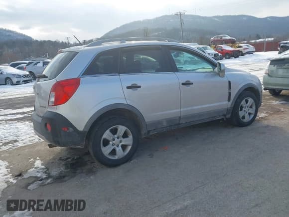 ✅ 2014 Chevrolet Captiva Sport LS • VIN: 3GNAL2EK9ES516107 • Lot: 41384730. Wystawiony na IAAI z przebiegiem 114 662 mil. Bezpłatny archiwum sprzedaży aukcyjnych z USA i szczegółowy raport historii pojazdu na DreamBid. Zdjęcie 4.