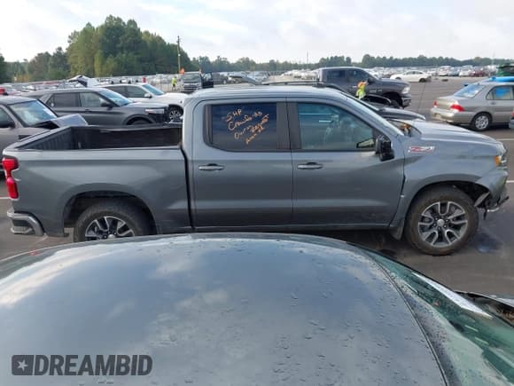 ✅ 2021 Chevrolet Silverado 1500 LT • VIN: 3GCUYDED9MG196454 • Lot: 43286835. Wystawiony na IAAI z przebiegiem 82 528 mil. Bezpłatny archiwum sprzedaży aukcyjnych z USA i szczegółowy raport historii pojazdu na DreamBid. Zdjęcie 13.