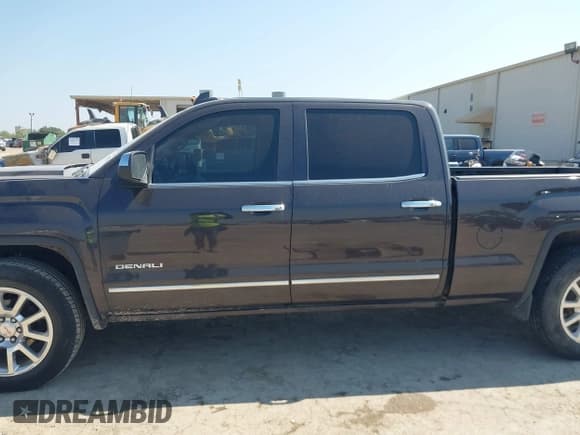 ✅ 2015 GMC Sierra 1500 Denali • VIN: 3GTU2WEJ3FG199436 • Lot: 43158752. Listed on IAAI with 109,949 mi. Free auction sales archive from the USA and detailed vehicle history report at DreamBid. Image 14.