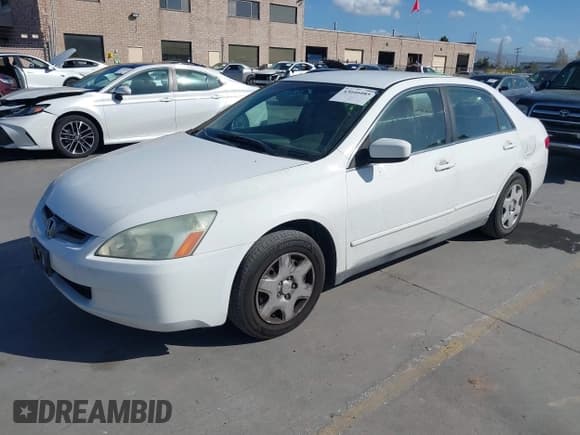 ✅ 2005 Honda Accord LX • VIN: 1HGCM56415A191469 • Lot: 43646085. Wystawiony na IAAI z przebiegiem 229 567 mil. Bezpłatny archiwum sprzedaży aukcyjnych z USA i szczegółowy raport historii pojazdu na DreamBid. Zdjęcie 2.