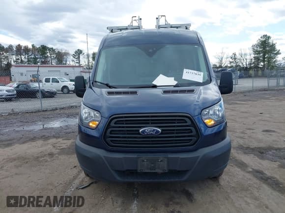 ✅ 2019 Ford Transit • VIN: 1FTYE1CM9KKA48967 • Lot: 41737039. Wystawiony na IAAI z przebiegiem 153 445 mil. Bezpłatny archiwum sprzedaży aukcyjnych z USA i szczegółowy raport historii pojazdu na DreamBid. Zdjęcie 12.