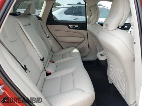 ✅ 2023 Volvo XC60 Plus Bright Theme • VIN: YV4L12RN3P1273200 • Лот: 86792225. Опубликован ранее на Copart с пробегом 8 001 миль. Бесплатный доступ к архиву аукционных продаж из США и подробный отчёт об истории автомобиля на DreamBid. Изображение 11.