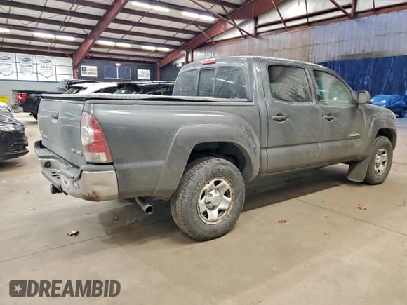 ✅ 2010 Toyota Tacoma • VIN: 3TMLU4ENXAM038136 • Lot: 95928065. Listed on Copart with 245,072 mi. Free auction sales archive from the USA and detailed vehicle history report at DreamBid. Image 3.