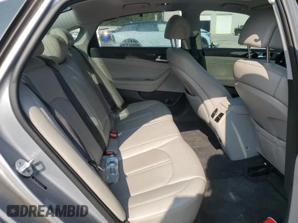 ✅ 2015 Hyundai Sonata Limited • VIN: 5NPE34AF9FH044341 • Лот: 69557245. Опубликован ранее на Copart с пробегом 123 939 миль. Бесплатный доступ к архиву аукционных продаж из США и подробный отчёт об истории автомобиля на DreamBid. Изображение 10.