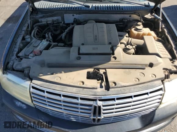 ✅ 2007 Lincoln Navigator • VIN: 5LMFU27537LJ25071 • Lot: 80308815. Wystawiony na Copart z przebiegiem 206 912 mil. Bezpłatny archiwum sprzedaży aukcyjnych z USA i szczegółowy raport historii pojazdu na DreamBid. Zdjęcie 12.