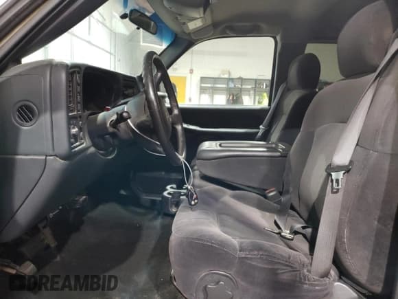 ✅ 2001 Chevrolet Silverado 1500 LS • VIN: 2GCEK19V111222539 • Лот: 66179514. Опубликован ранее на Copart с пробегом 97 003 миль. Бесплатный доступ к архиву аукционных продаж из США и подробный отчёт об истории автомобиля на DreamBid. Изображение 7.