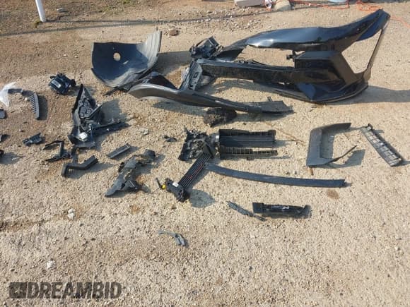 ✅ 2024 Hyundai Kona N Line • VIN: KM8HACA30RU027663 • Lot: 43012352. Listed on IAAI with 17,125 mi. Free auction sales archive from the USA and detailed vehicle history report at DreamBid. Image 12.