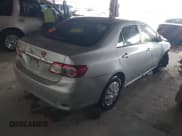 ✅ 2012 Toyota Corolla S • VIN: 5YFBU4EE6CP010633 • Lot: 43759148. Wystawiony na IAAI z przebiegiem 179 062 mil. Bezpłatny archiwum sprzedaży aukcyjnych z USA i szczegółowy raport historii pojazdu na DreamBid. Zdjęcie 4.