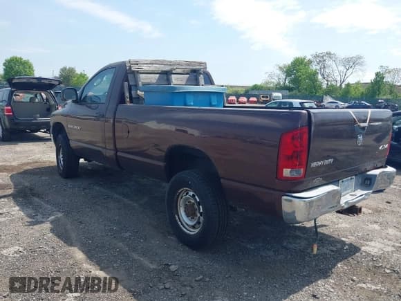 ✅ 2005 Dodge 2500 ST • VIN: 3D7KS26D25G833235 • Lot: 42170077. Wystawiony na IAAI z przebiegiem 164 000 mil. Bezpłatny archiwum sprzedaży aukcyjnych z USA i szczegółowy raport historii pojazdu na DreamBid. Zdjęcie 3.