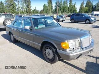 ✅ 1989 Mercedes-Benz 300 SE • VIN: WDBCA24DXKA437857 • Лот: 42343496. Опубликован ранее на IAAI с пробегом 152 134 миль. Бесплатный доступ к архиву аукционных продаж из США и подробный отчёт об истории автомобиля на DreamBid. Изображение 1.