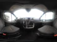 ✅ 2020 Ford Transit XLT • VIN: 1FBAX2CG9LKA54558 • Lot: 43695256. Wystawiony na IAAI z przebiegiem 53 652 mil. Bezpłatny archiwum sprzedaży aukcyjnych z USA i szczegółowy raport historii pojazdu na DreamBid. Zdjęcie 19.