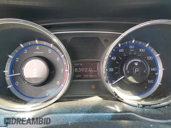 ✅ 2014 Hyundai Sonata GLS • VIN: 5NPEB4AC2EH887174 • Lot: 58747924. Listed on Copart with 92,070 mi. Free auction sales archive from the USA and detailed vehicle history report at DreamBid. Image 9.