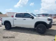 ✅ 2025 Chevrolet Silverado 1500 ZR2 • VIN: 3GCUKHEL0SG213168 • Лот: 42156338. Опубликован ранее на IAAI с пробегом 4 673 миль. Бесплатный доступ к архиву аукционных продаж из США и подробный отчёт об истории автомобиля на DreamBid. Изображение 13.