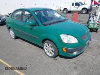 ✅ 2008 Kia Rio LX • VIN: KNADE123486408555 • Lot: 42888797. Wystawiony na IAAI z przebiegiem 89 886 mil. Bezpłatny archiwum sprzedaży aukcyjnych z USA i szczegółowy raport historii pojazdu na DreamBid. Zdjęcie 1.