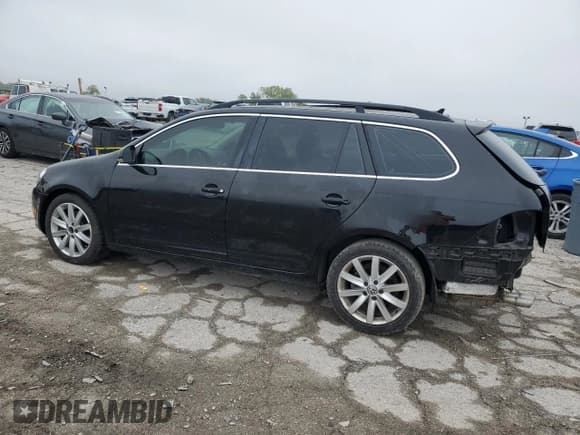 ✅ 2014 Volkswagen Jetta TDI w/Sunroof • VIN: 3VWPL7AJ9EM625827 • Lot: 81773485. Listed on Copart with 99,965 mi. Free auction sales archive from the USA and detailed vehicle history report at DreamBid. Image 2.