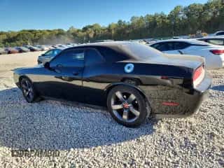 2013 Dodge Challenger SXT z VIN 2C3CDYAG5DH692211, wystawiony jako Copart lot #82723785 z przebiegiem 193 920 mil mil oraz Czysty tytuł • Clean title. Historia ofert i sprzedaży dostępna na DreamBid. Obrazek 2.