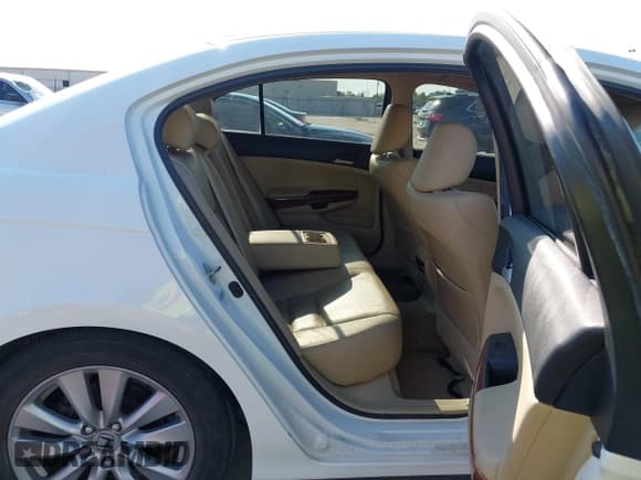 ✅ 2012 Honda Accord EX-L • VIN: 1HGCP2F80CA110984 • Lot: 43202394. Listed on IAAI with 130,864 mi. Free auction sales archive from the USA and detailed vehicle history report at DreamBid. Image 8.