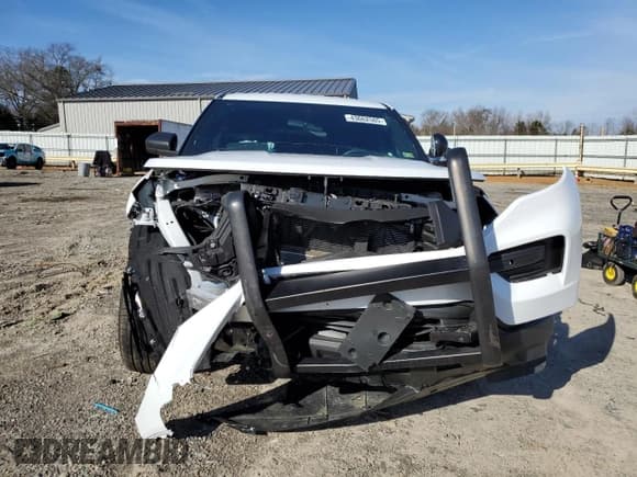 ✅ 2024 Ford Police Interceptor Utility • VIN: 1FM5K8AB5RGA23076 • Lot: 43662505. Wystawiony na Copart z przebiegiem 2 578 mil. Bezpłatny archiwum sprzedaży aukcyjnych z USA i szczegółowy raport historii pojazdu na DreamBid. Zdjęcie 5.