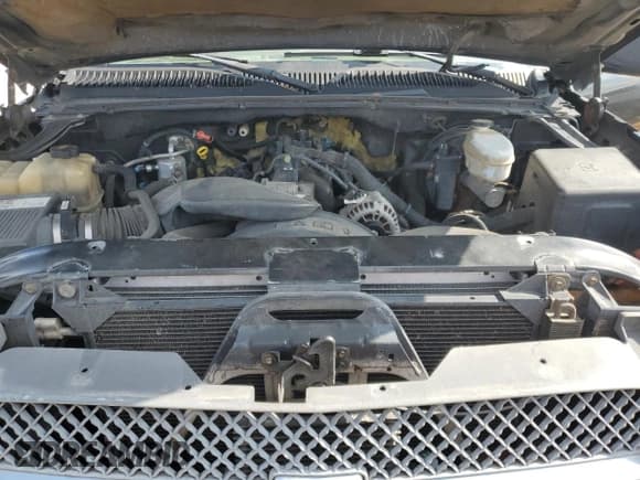 ✅ 2004 Chevrolet Silverado 1500 LS • VIN: 2GCEK13T941406722 • Lot: 59933435. Wystawiony na Copart z przebiegiem 328 796 mil. Bezpłatny archiwum sprzedaży aukcyjnych z USA i szczegółowy raport historii pojazdu na DreamBid. Zdjęcie 11.