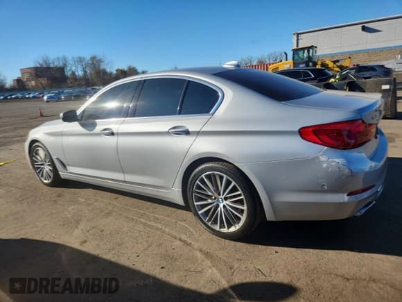 ✅ 2017 BMW 5 Series 540i xDrive • VIN: WBAJE7C36HG890606 • Lot: 92363905. Listed on Copart with 40,809 mi. Free auction sales archive from the USA and detailed vehicle history report at DreamBid. Image 2.