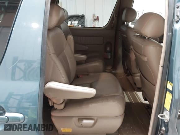 ✅ 2002 Toyota Sienna LE • VIN: 4T3ZF13C92U461360 • Lot: 43853010. Wystawiony na IAAI z przebiegiem 193 688 mil. Bezpłatny archiwum sprzedaży aukcyjnych z USA i szczegółowy raport historii pojazdu na DreamBid. Zdjęcie 8.