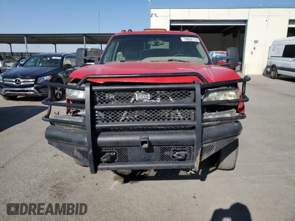 ✅ 2004 Chevrolet Silverado 3500 DRW • VIN: 1GCJK33194F111962 • Lot: 70852714. Listed on Copart with 268,558 mi. Free auction sales archive from the USA and detailed vehicle history report at DreamBid. Image 5.