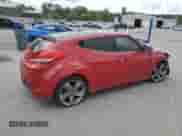 2013 Hyundai Veloster w/Gray Int z VIN KMHTC6AD8DU104366, wystawiony jako Copart lot #52378865 z przebiegiem Nie podano mil oraz Szkoda całkowita • Salvage title. Historia ofert i sprzedaży dostępna na DreamBid. Obrazek 3.