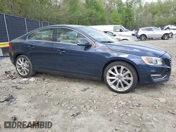 ✅ 2015 Volvo S60 • VIN: YV149MFC7F2316986 • Lot: 53884665. Listed on Copart with 60,224 mi. Free auction sales archive from the USA and detailed vehicle history report at DreamBid. Image 4.