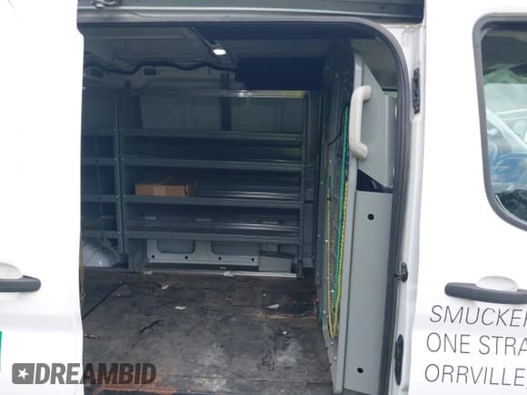 ✅ 2020 Ford Transit Cargo • VIN: 1FTYE1YG8LKB08273 • Lot: 42306747. Wystawiony na IAAI z przebiegiem 181 121 mil. Bezpłatny archiwum sprzedaży aukcyjnych z USA i szczegółowy raport historii pojazdu na DreamBid. Zdjęcie 8.