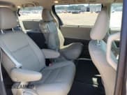 ✅ 2020 Toyota Sienna XLE • VIN: 5TDYZ3DC7LS054587 • Лот: 84634565. Опубликован ранее на Copart с пробегом 77 077 миль. Бесплатный доступ к архиву аукционных продаж из США и подробный отчёт об истории автомобиля на DreamBid. Изображение 11.