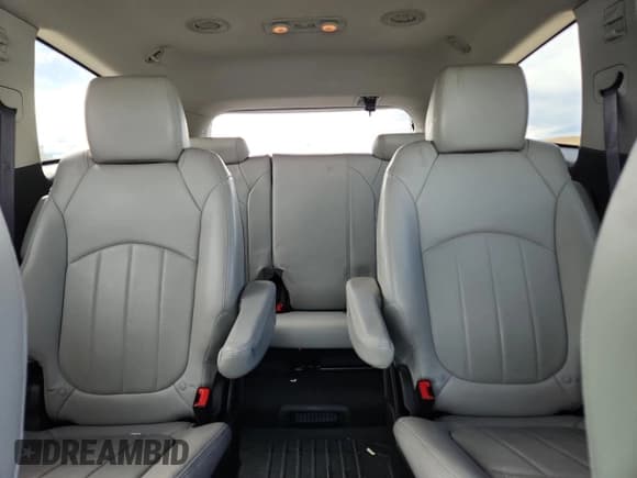 ✅ 2011 Chevrolet Traverse LTZ • VIN: 1GNKVLED5BJ193631 • Lot: 91868695. Wystawiony na Copart z przebiegiem 140 511 mil. Bezpłatny archiwum sprzedaży aukcyjnych z USA i szczegółowy raport historii pojazdu na DreamBid. Zdjęcie 10.