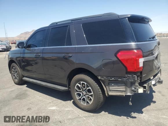 ✅ 2022 Ford Expedition XLT • VIN: 1FMJU1HTXNEA64937 • Lot: 67957615. Listed on Copart with 75,295 mi. Free auction sales archive from the USA and detailed vehicle history report at DreamBid. Image 2.